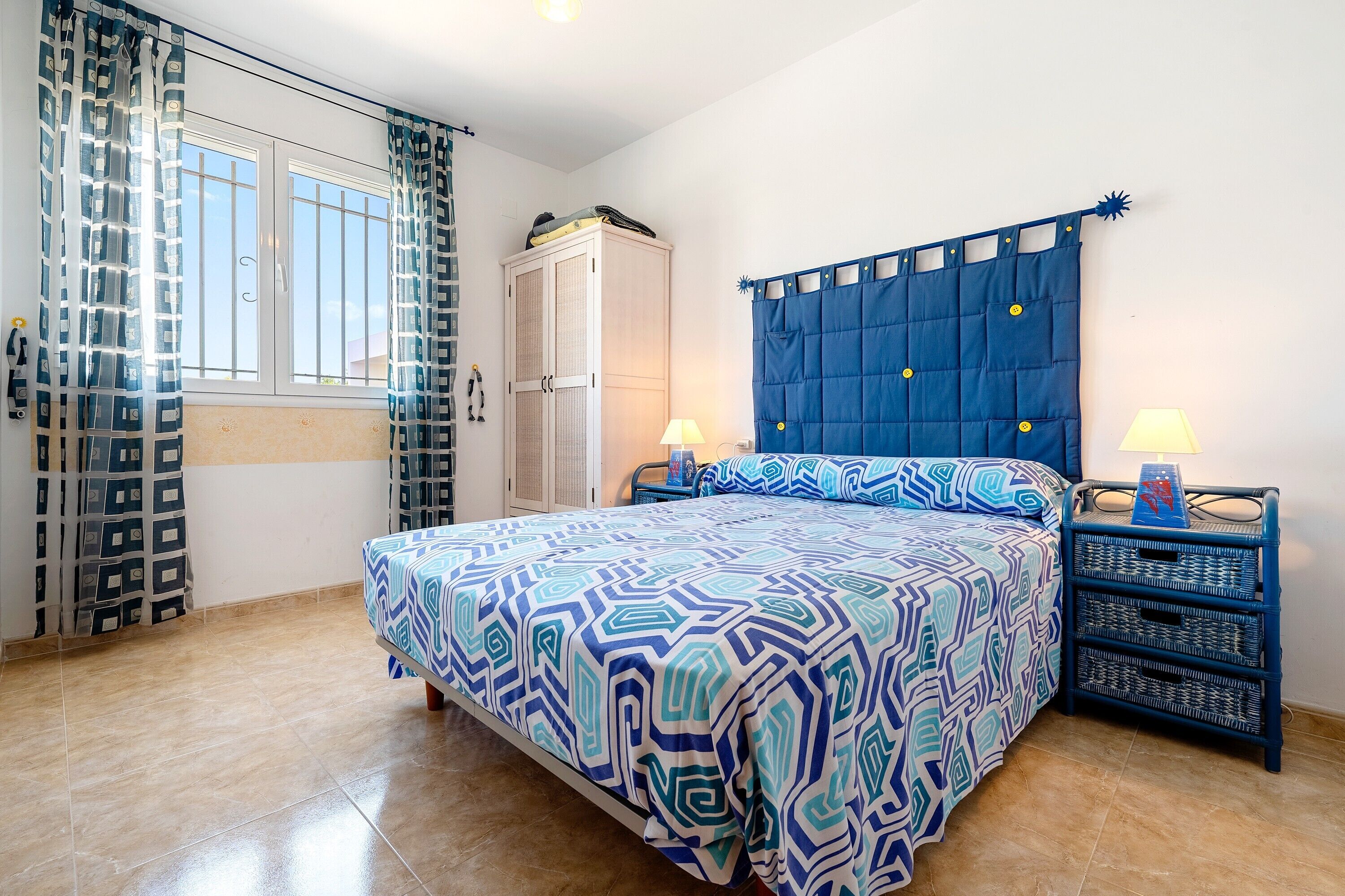 3 bedrooms, bed sheets