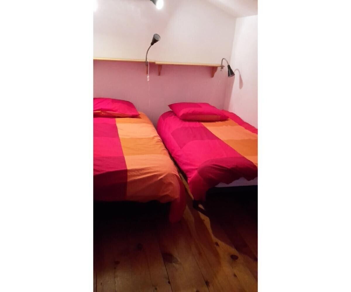 4 多间卧室、熨斗/熨衣板、免费 WiFi、床单