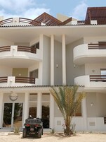 Fachada de la propiedad