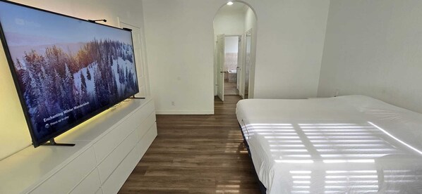 Presidential Double Room, 1 King Bed, Private Bathroom