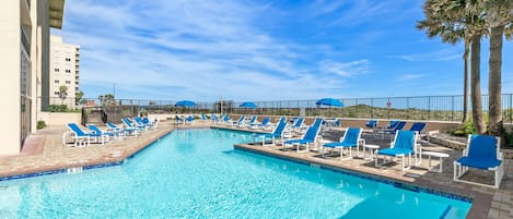 Una piscina techada, una piscina climatizada