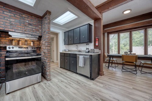 Downtown, 2 Kings, Family, 15 mins to Fort Benning