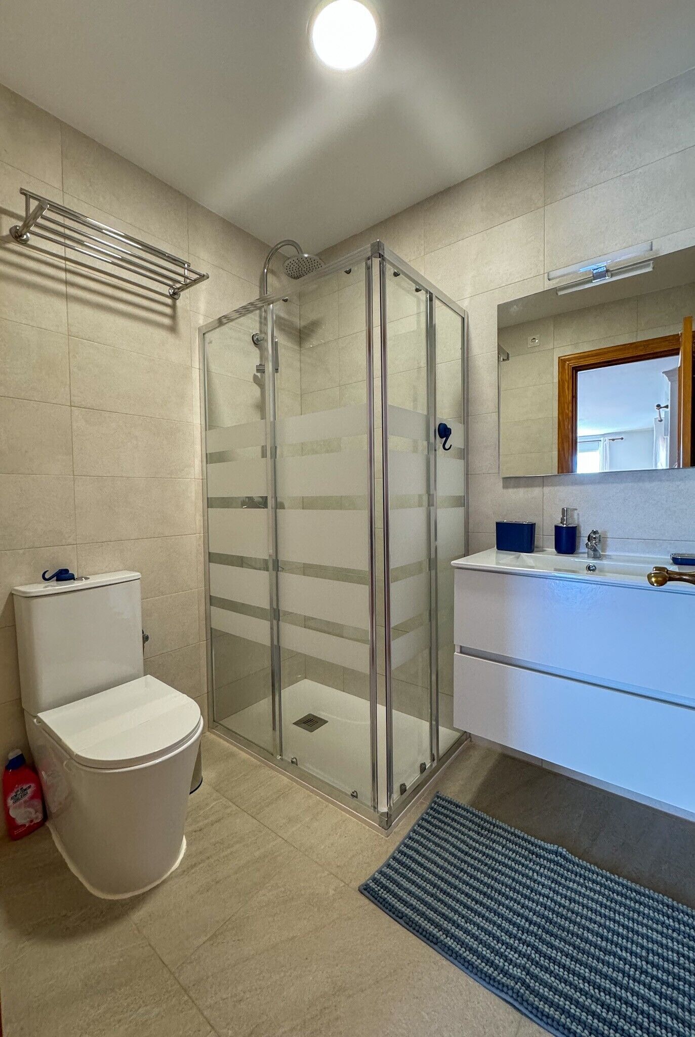 Doccia, asciugacapelli, asciugamani