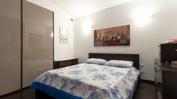 2 Schlafzimmer, Bügeleisen/Bügelbrett, Bettwäsche, Rollstuhlgeeignet