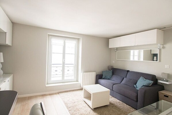 Living area - Charmant Studio au Cœur de Paris, Proche du Louvres (Paris)