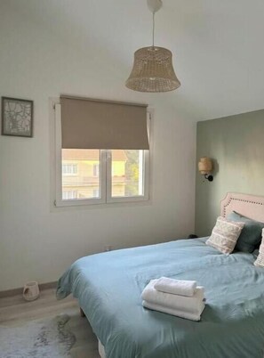 1 bedroom, iron/ironing board, travel cot, WiFi