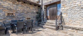 Apartamento 'Bachella' con vistas a la montaña, terraza privada y Wi-Fi