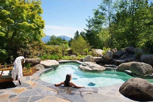 Treehouse Escape | Luxe Amenities + Tranquil Views