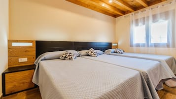 5 slaapkamers, een strijkplank/strijkijzer, gratis wifi, beddengoed