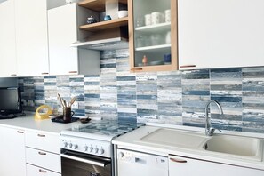 Frigorifero, forno, lavastoviglie