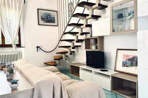 TV - M409 - Marcelli, delightful three-room apartment with garden (Marcelli)