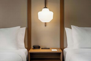 Desk, laptop workspace, blackout curtains, iron/ironing board - Fairfield by Marriott Inn & Suites Bethlehem PA (Bethlehem)
