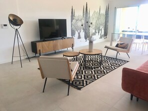 TV - Appartement Neuf, vue Mer, à L'ile Rousse (L'Ile Rousse)
