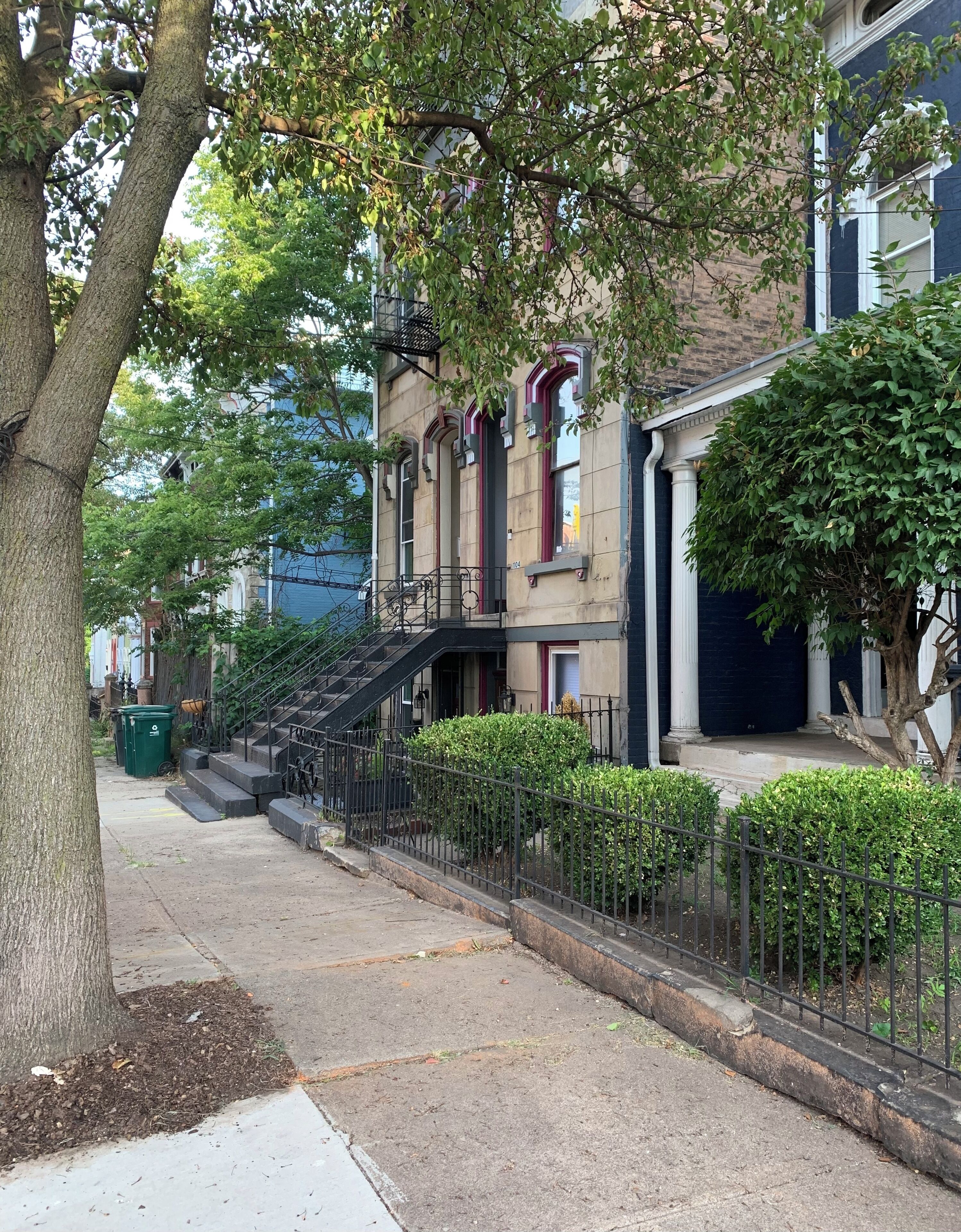 Cozy 1-bedroom apartment with AC and WiFi in historical and peaceful Cincinnati