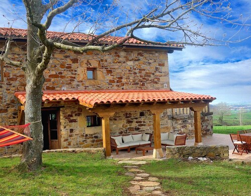 Country House 'La Casa Del Chileno' with Sea View, Private Terrace and Private Garden