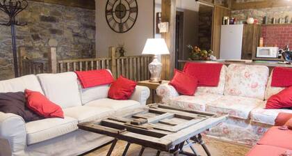 Country House 'Mugidos Lejanos' with Sea View, Private Terrace and Private Garden