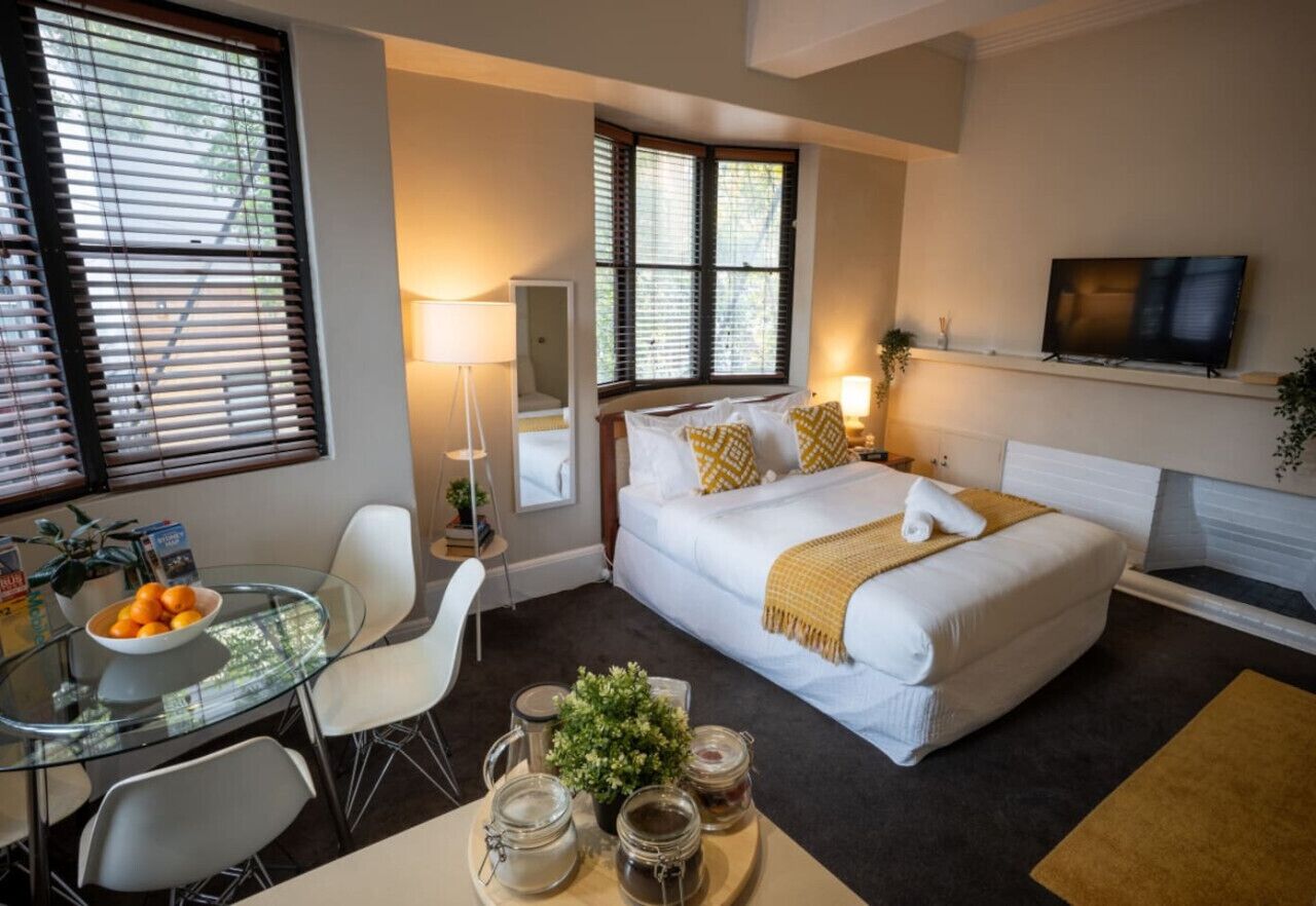 1 bedroom, desk, iron/ironing board, WiFi