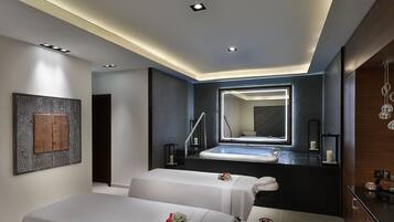 Couples treatment rooms, sauna, hot tub, steam room, body treatments