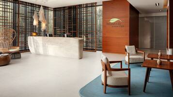 Couples treatment rooms, sauna, hot tub, steam room, body treatments