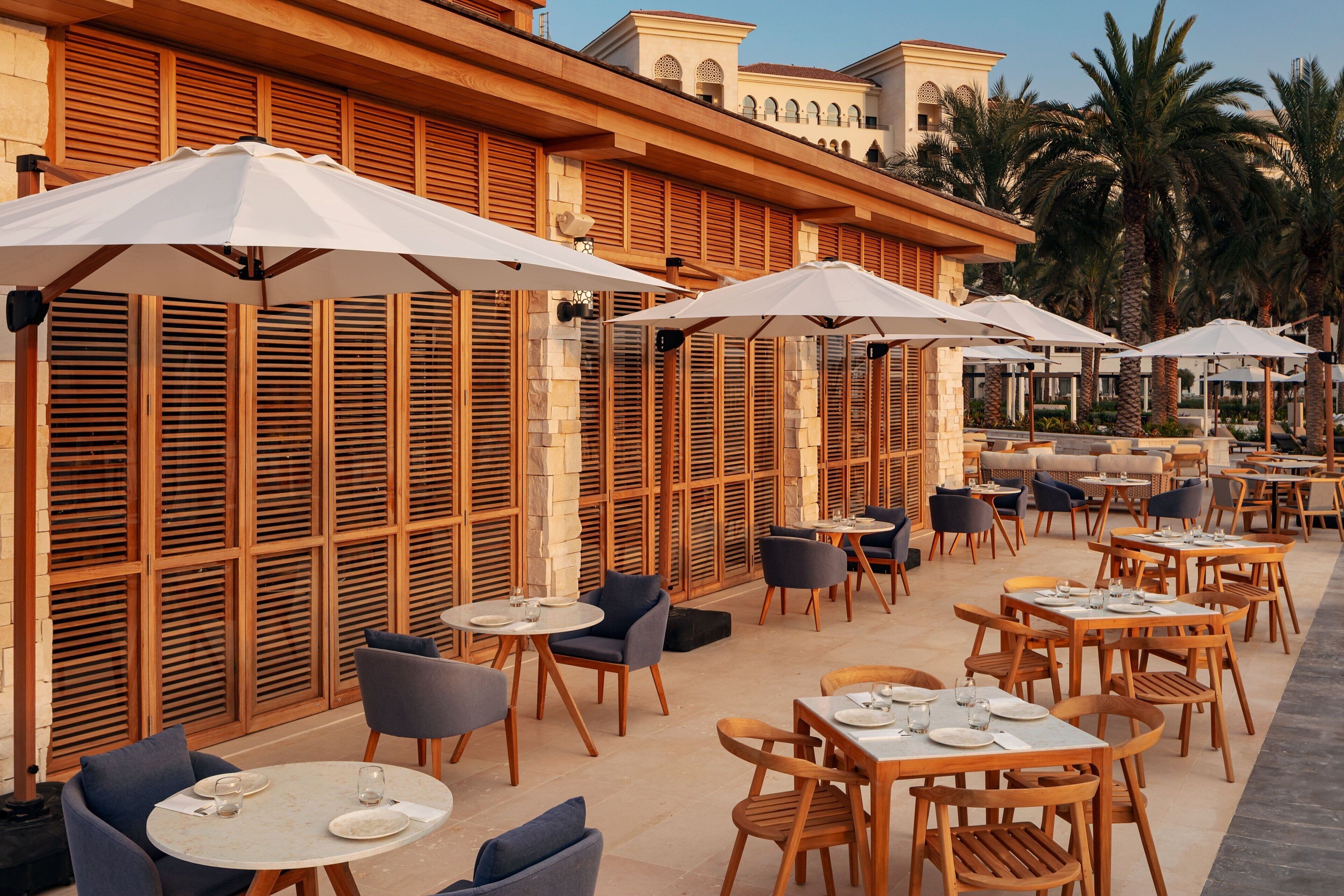 3 restaurants; ze serveren er ontbijt, lunch en diner 