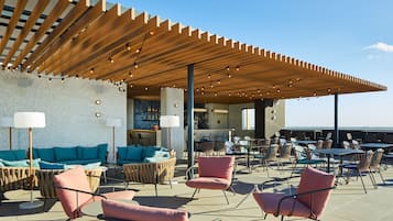 2 bar/lounge, bar panoramico