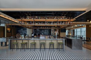 Bar (on property) - Four Points by Sheraton Huzhou (Huzhou)