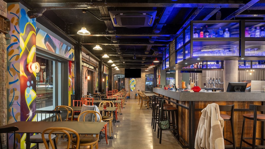 Moxy Cork
