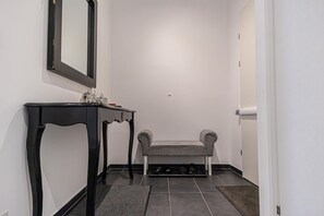 Interior - Modern 1BR + 1LR Apartment in Vienna’s Downtown (Vienna)