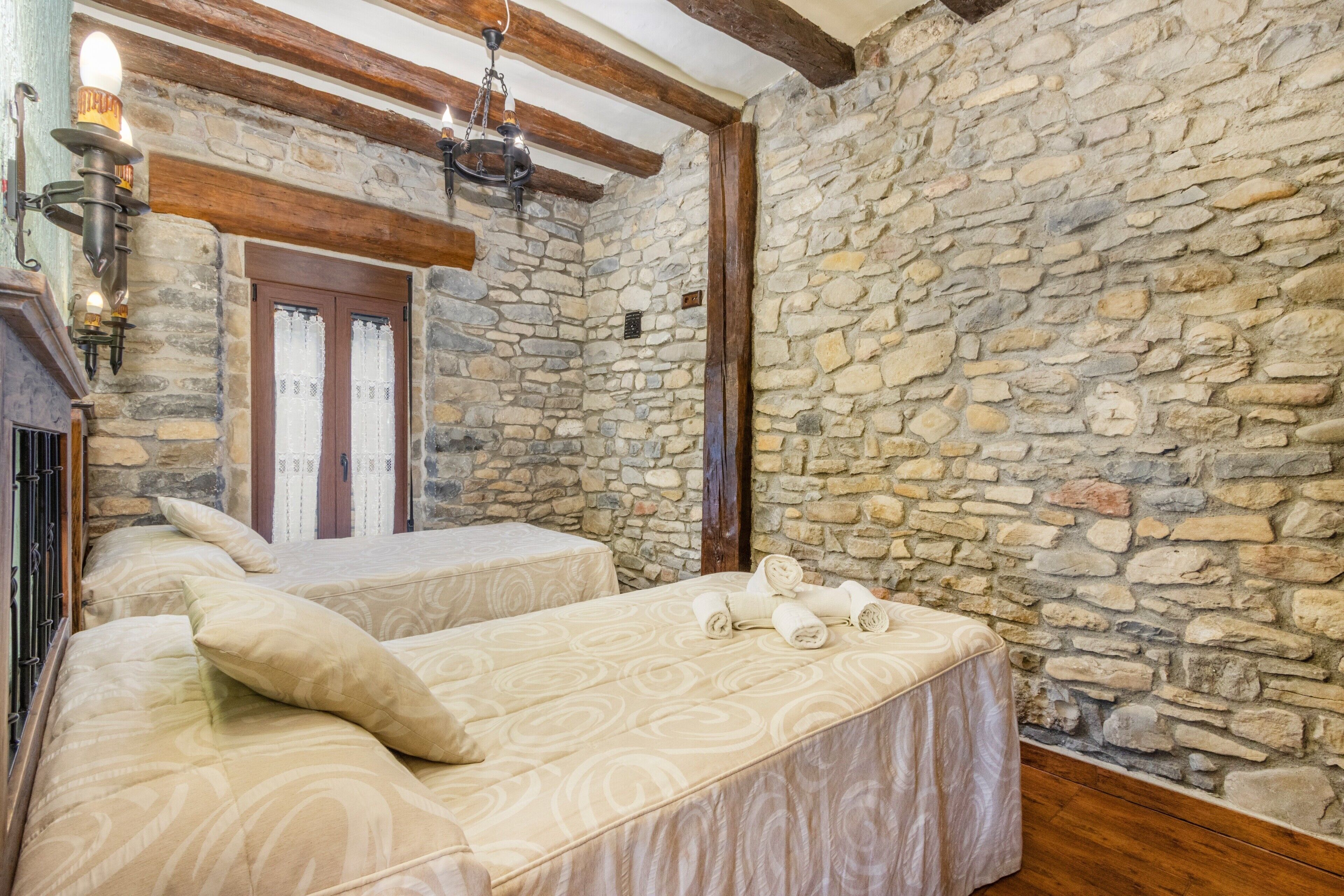 2 chambres, Wi-Fi gratuit, draps fournis