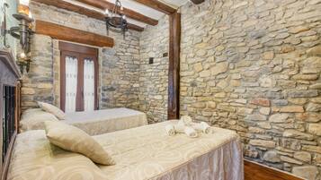 2 chambres, Wi-Fi gratuit, draps fournis