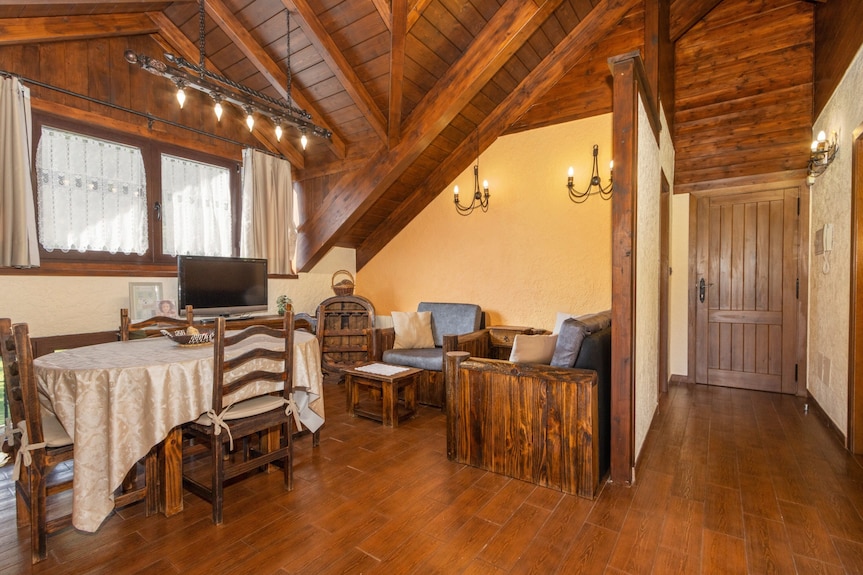 Apartamento 'Cambolino' Con Vistas A La Montaña, Terraza Privada Y Wi-fi - Fiscal