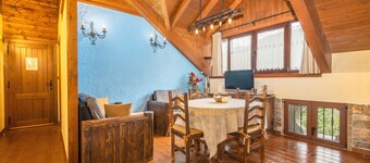 Apartment 'Larrás' with Mountain View, Shared Garden and Wi-Fi