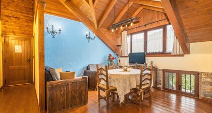 Apartment 'Larrás' with Mountain View, Shared Garden and Wi-Fi