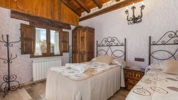 2 quartos, Wi-Fi de cortesia, roupa de cama