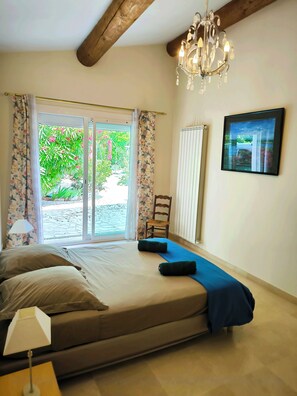 5 chambres, bureau, fer et planche à repasser, Wi-Fi