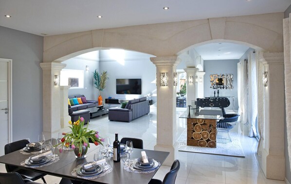 Interior - Les Villas Au Palmier (Cannes-Et-Clairan)