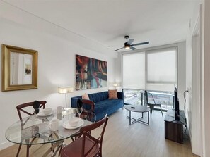 Smart TV - Walk Everywhere! 1BR nr Zoo, Desert Garden, ASU (Phoenix)