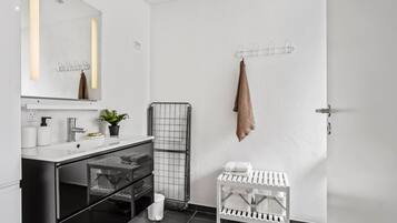 Køleskab, ovn, kogeplade, opvaskemaskine