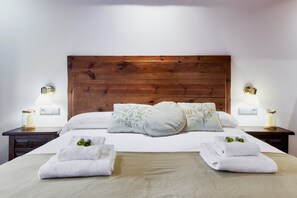 8 bedrooms, iron/ironing board, free WiFi, bed sheets
