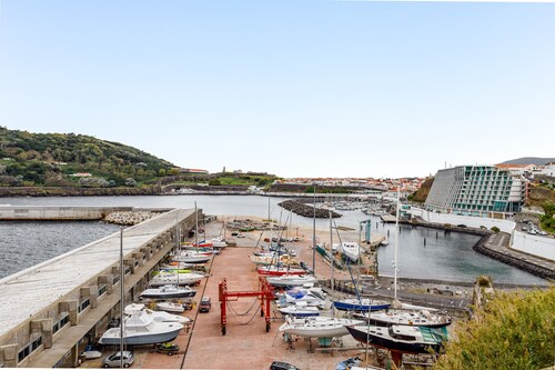 Holiday Home 'Vista Das Estrelas M4' with Sea View, Wi-Fi and Air Conditioning