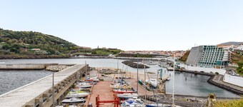 Holiday Home 'Vista Das Estrelas M4' with Sea View, Wi-Fi and Air Conditioning