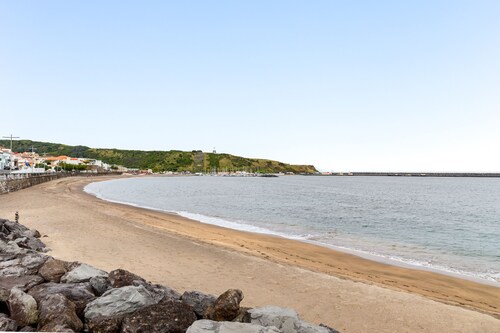 Holiday Home 'Vista Das Estrelas M4' with Sea View, Wi-Fi and Air Conditioning