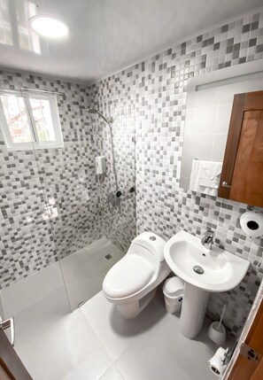 Apartemen Comfort | Kamar mandi | Handuk
