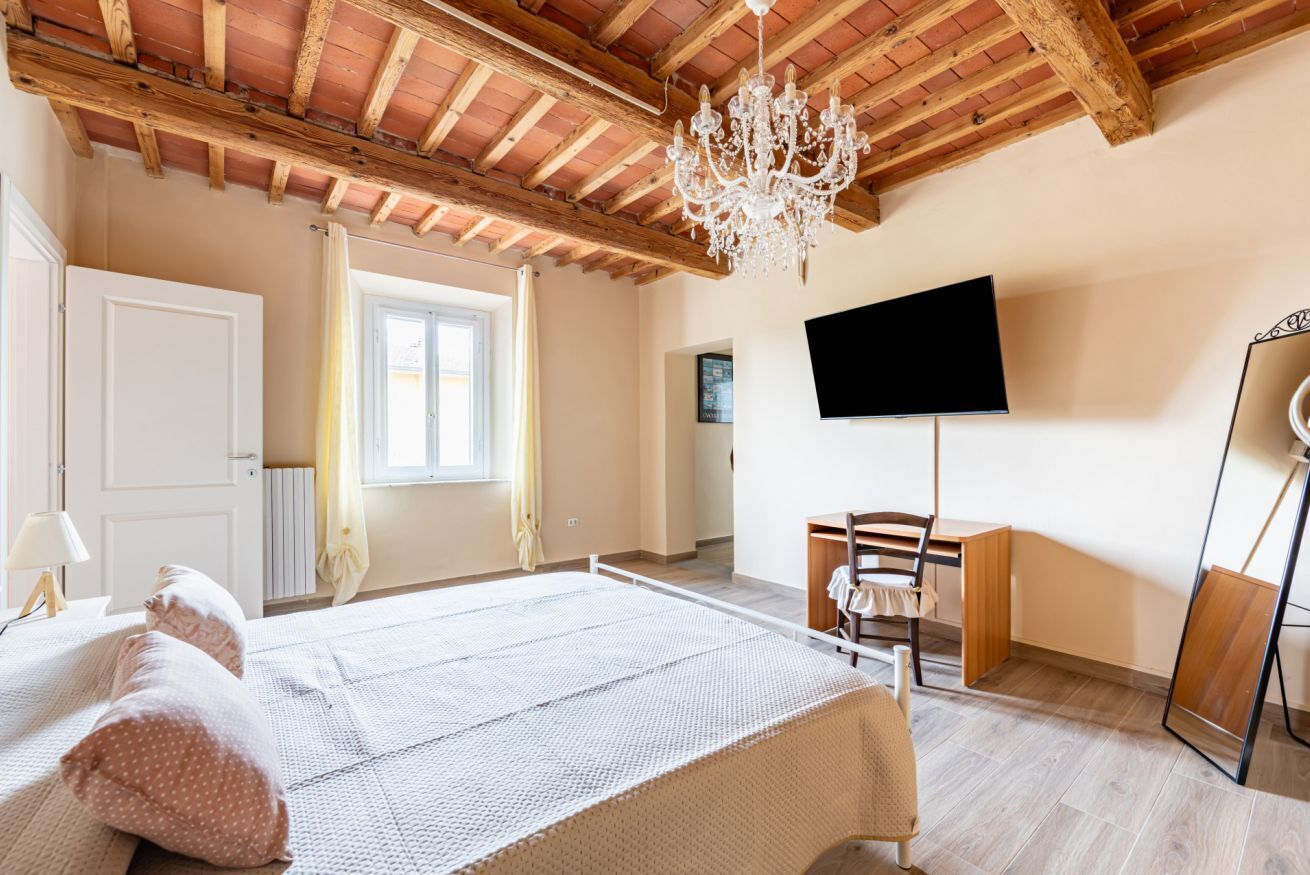 3 chambres, fer et planche à repasser, Wi-Fi, draps fournis