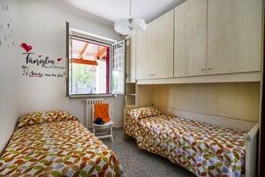 3 Schlafzimmer, Bügeleisen/Bügelbrett, Internetzugang, Bettwäsche