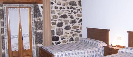 5 chambres, fer et planche Ă repasser, Wi-Fi gratuit, draps fournis