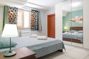 2 chambres, fer et planche à repasser, Wi-Fi, draps fournis