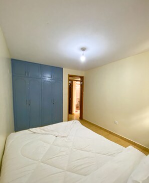 2 quartos, escrivaninha, ferros/tábuas de passar roupa, Wi-Fi