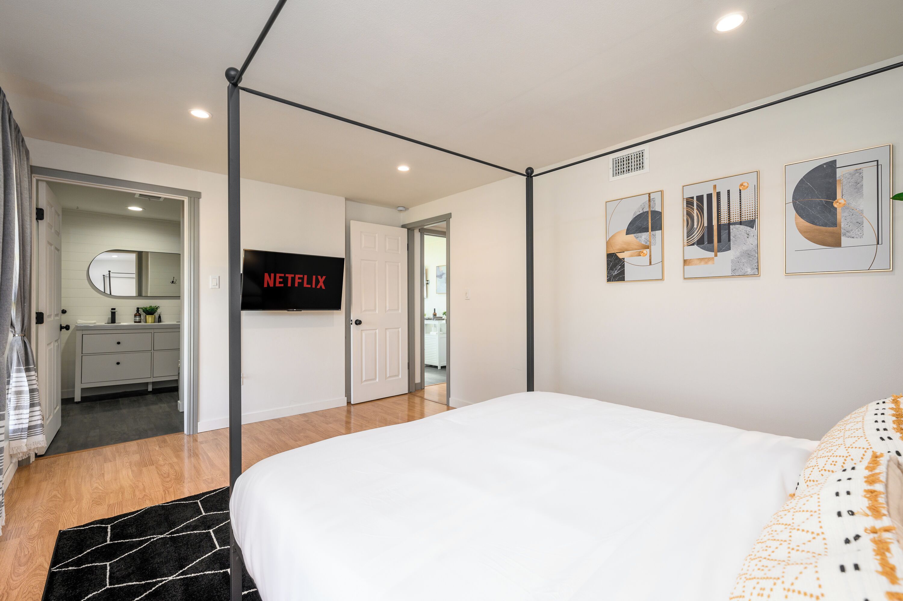 4 bedrooms, iron/ironing board, travel crib, free WiFi