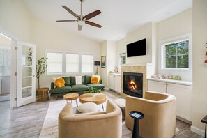 Smart-TV, Kamin